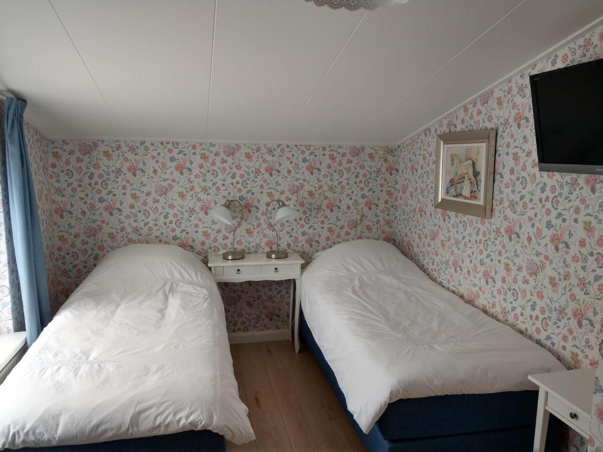 B&B De Blauwe Tulp Noord-Scharwoude Eksteriør billede